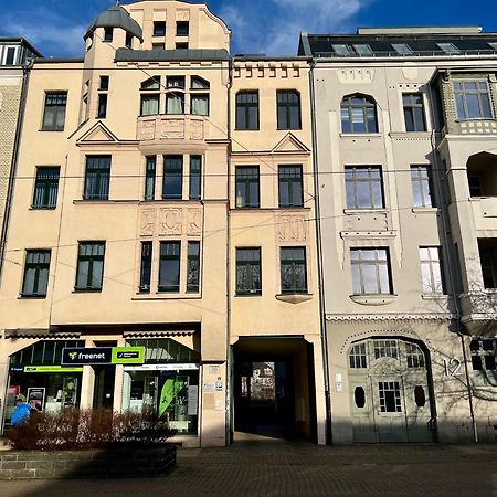 Edler Wohnraum Luxurioeses Studio Im Zentrum Mit Balkon, Kaffeevollautomat, Klima & Parkplatz اتسوكو المظهر الخارجي الصورة