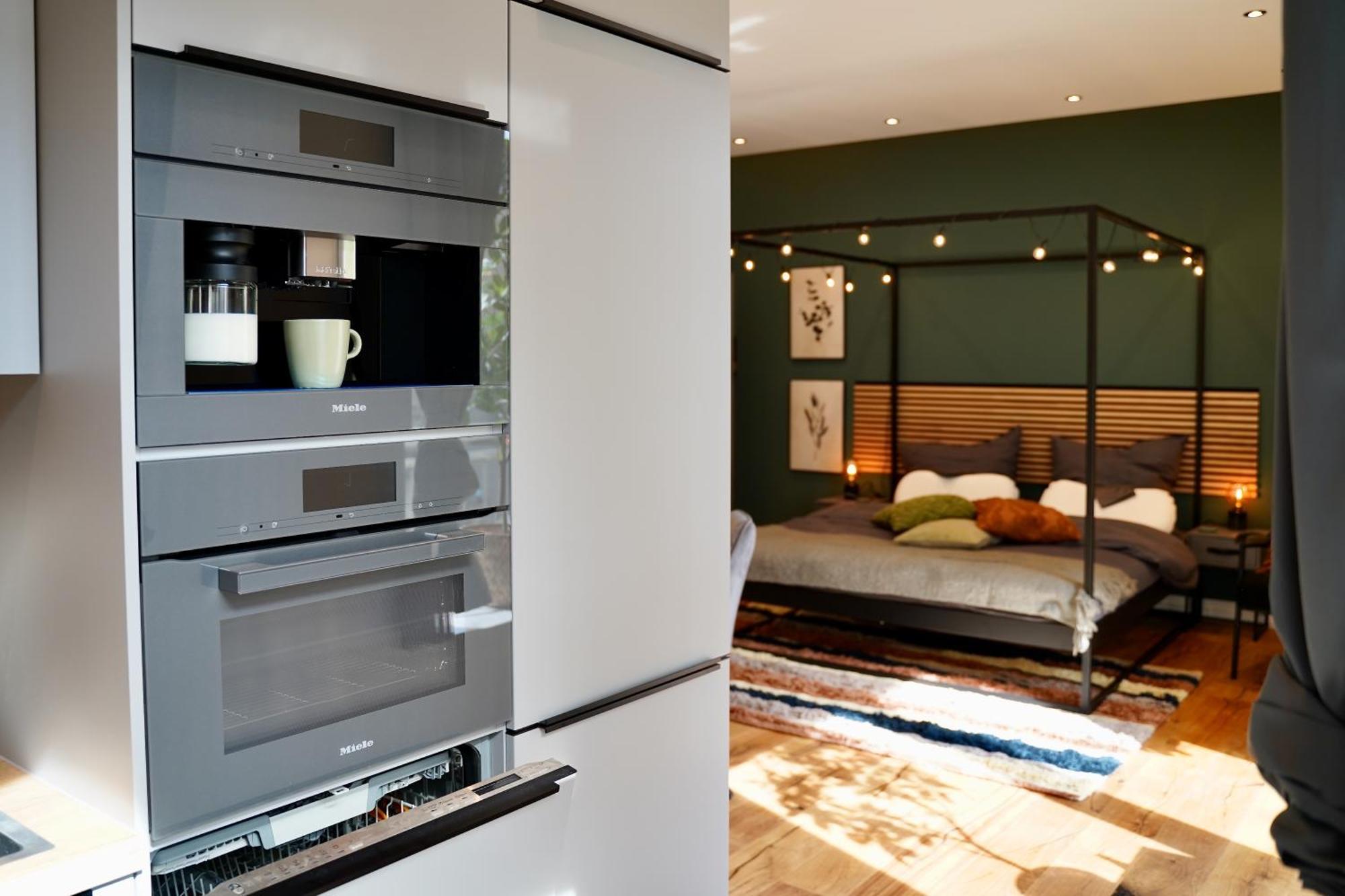 Edler Wohnraum Luxurioeses Studio Im Zentrum Mit Balkon, Kaffeevollautomat, Klima & Parkplatz اتسوكو المظهر الخارجي الصورة